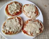 Foto del paso 7 de la receta: Mini pizzas de pollo en Freidora de aire o al Horno tú eliges