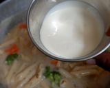 A picture of step 6 of Cheesy and Creamy veggie white sauce penne pasta (with fresh cream, cheese and seasonings).