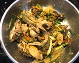 Hình bước làm 2 của món Ếch xào lăn