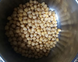 Foto del paso 1 de la receta: Crema de garbanzos con picatostes