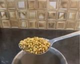 A picture of step 5 of Matar Kachori.