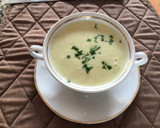 Foto del paso 2 de la receta: Crema de ajo porro y papas  (Vichyssoise)