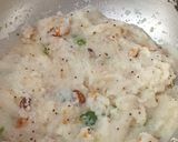 A picture of step 4 of Samolina Upma.