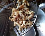 Foto langkah ke 1 dari resep Ayam suwir pedas.