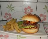 Foto langkah ke 12 dari resep Burger Homemade.