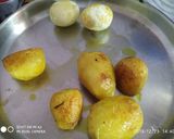 A picture of step 1 of Chicken dakbunglow.