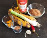 Foto del passaggio 1 della ricetta Ketchup di banana con spiedini di tofu