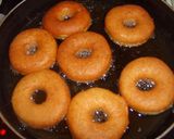 صورة لخطوة 4 من وصفة وصفة دوناتس سهلة على طريقتي 🥯🥯