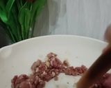 Foto langkah ke 2 dari resep Paprika Isi Daging Cincang.