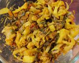 फूलगोभी मेथी हरी लहसुन की सब्जी(phool methi hari lahsun ki sabzi recipe in hindi) रेसिपी चरण 3 फोटो
