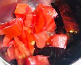 A picture of step 1 of Tomato chicken achari.