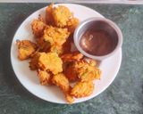 A picture of step 3 of Fulvada (Rice pakoda).