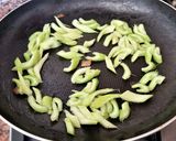 Foto del paso 6 de la receta: Lomo con apio y champignones
