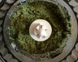 Foto del paso 2 de la receta: Pesto con aguacate