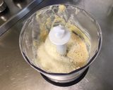 Une image de l'étape 4 de Sauce salade au fromage, ail mariné et vinaigre de malt.