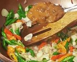 Foto langkah ke 6 dari resep Ikan asin cumi cabe hijau saos tauco asin 🥰.