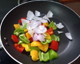 A picture of step 1 of Creamy, veggies Maggie 😋.