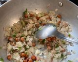 A picture of step 1 of Kanda poha.