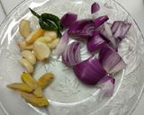 A picture of step 2 of Paneer kohlapori.
