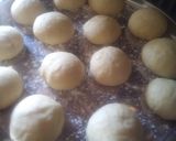 Foto langkah ke 2 dari resep Donat super simpel dan super ekonomis.