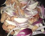 A picture of step 2 of Shredded chicken and chips.