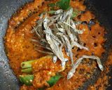 Foto langkah ke 2 dari resep Sayur santan daun singkong pedas.