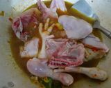Foto langkah ke 2 dari resep Ayam bakar teflon simpel.