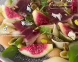 Foto del paso 1 de la receta: Ensalada de pasta con higos, jamón y Cabrales