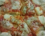 Foto langkah ke 5 dari resep Pizza Homemade.