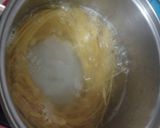 รูปขั้นตอนการทำที่ 2 ของ สปาเก็ตตี้ผัดหมูสับตำลึง