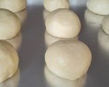 Foto langkah ke 2 dari resep Donat lembut tanpa kentang.