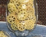عکس مرحله 1 از دستور شیرینی پنجره ای