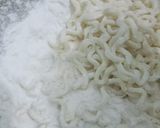 Foto langkah ke 2 dari resep Snack mie kriuk.
