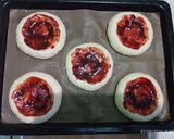 Foto langkah ke 4 dari resep Roti Pizza Home Made tanpa ulen tanpa telur.