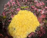 A picture of step 2 of Lal saag.