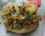A picture of step 9 of Anda Bhurji Burger.