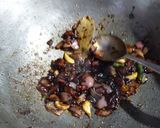 A picture of step 2 of Paneer Sizzler.