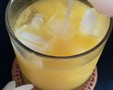 Foto langkah ke 3 dari resep Es Nutrisari Mangga Yakult.