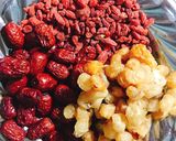Hình bước làm 1 của món Chè củ năng hạt sen
