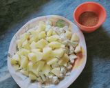 A picture of step 4 of Achari aloo gobhi.