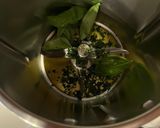 Foto del passaggio 1 della ricetta Tortiglioni al pesto di peperoni e ricotta