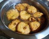 A picture of step 3 of Moongdal Vada Kanji.