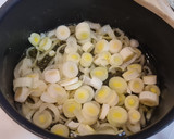 Foto del paso 2 de la receta: Medallón de ternera en salsa de puerros y zanahorias