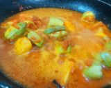 A picture of step 3 of Aloo Potoler Rasa.