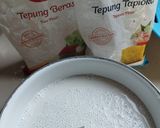 Foto langkah ke 2 dari resep Kue Talam Ubi Madu.