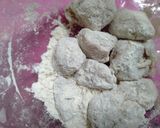 Foto langkah ke 2 dari resep Chicken Popcorn.