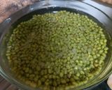 A picture of step 1 of ફણગાવેલા મગ નુ શાક (sprouts moong curry receipe in gujrati).