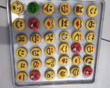 Foto langkah ke 6 dari resep Emoji Icing Cookies.