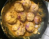A picture of step 4 of Oil free chatpata stuffed onions ki sabji.