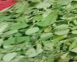 A picture of step 1 of Methi bhaji.